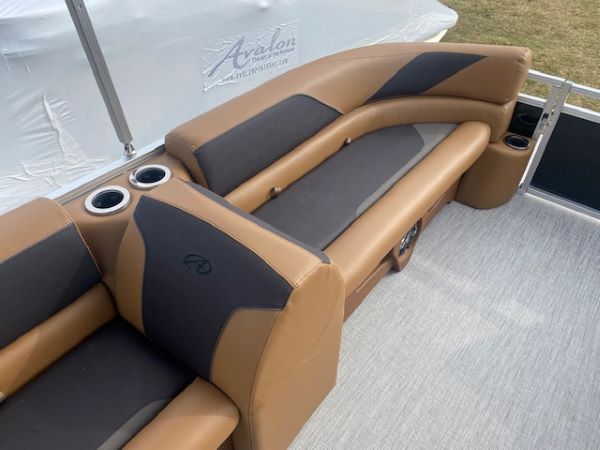 2023 Avalon Venture 85 Cruise 2 1985 Pontoon