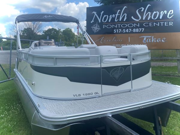 2025 Avalon VLS Quad Lounger 1980 Pontoon