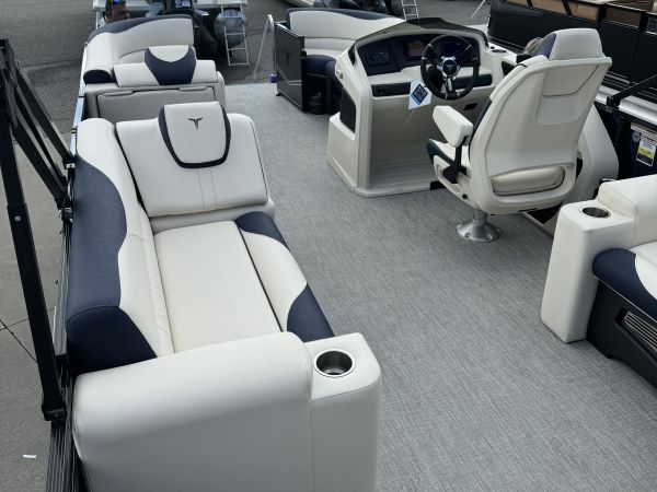 2025 Avalon LSZ Elite Pontoon